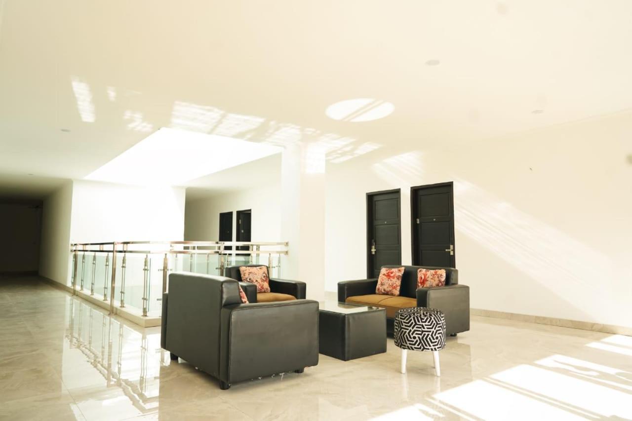 Mel'S Inn Manado Ngoại thất bức ảnh